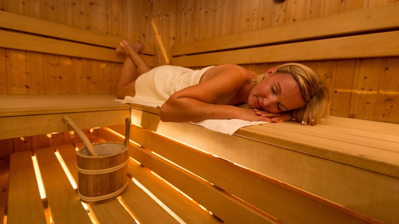 Sauna (3) Sauna (3)